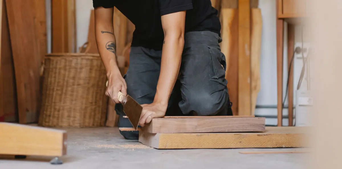 Best Saws for Cutting Cedar: Handsaws, Japanese Pull Saws, and Circular Saws Compared