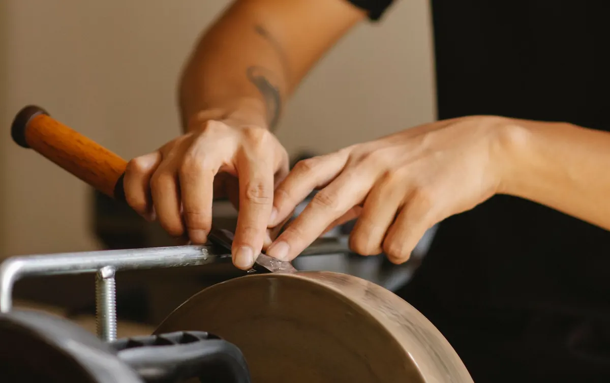 How to Sharpen a Chisel with Waterstones: A Step-by-Step Guide